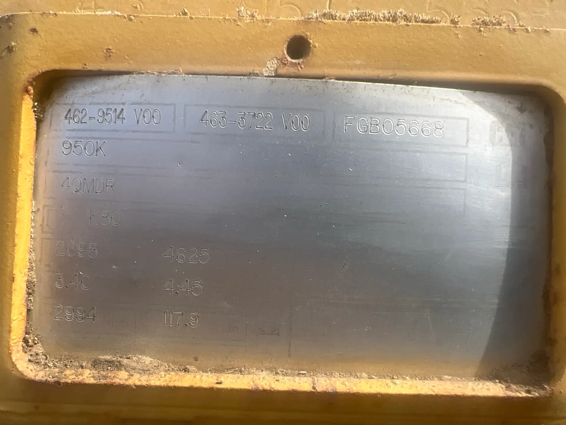 CAT Material Handling Bucket with Teeth image