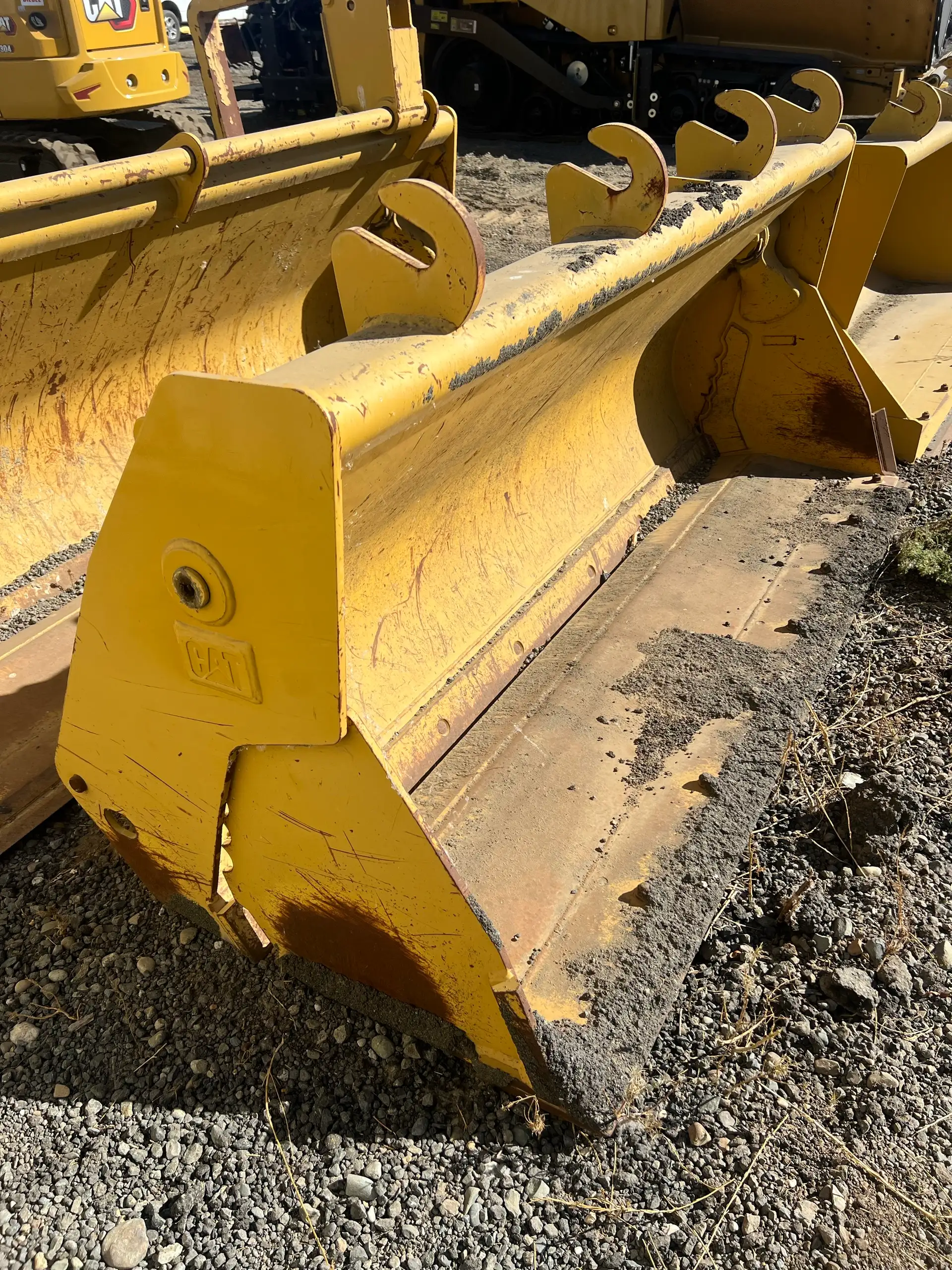 CAT 416F, 420F, 430F, Front Backhoe Loader Multipurpose Bucket. image