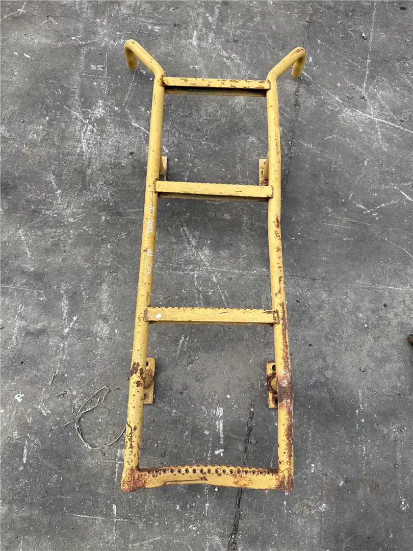 USED LADDER GP image