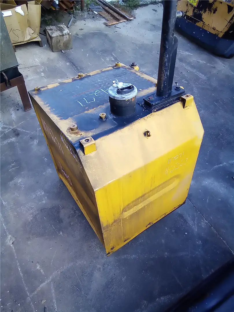 USED FUEL TANK image