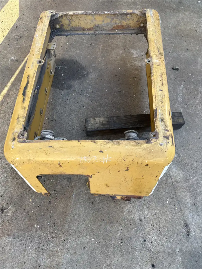 USED RADIATOR GUAR image