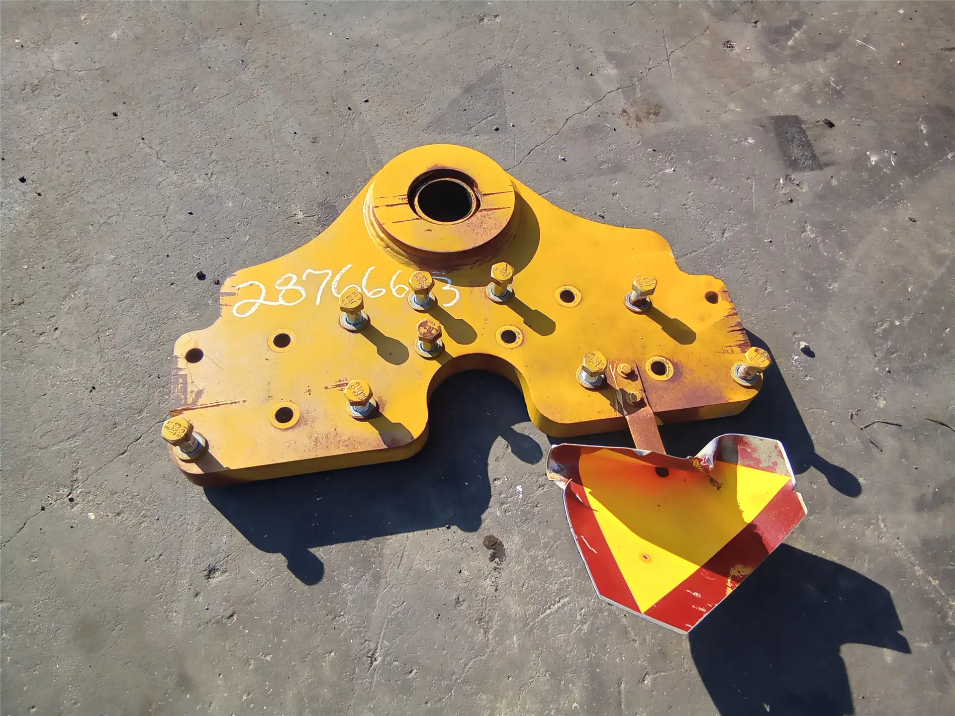 USED PLATE image