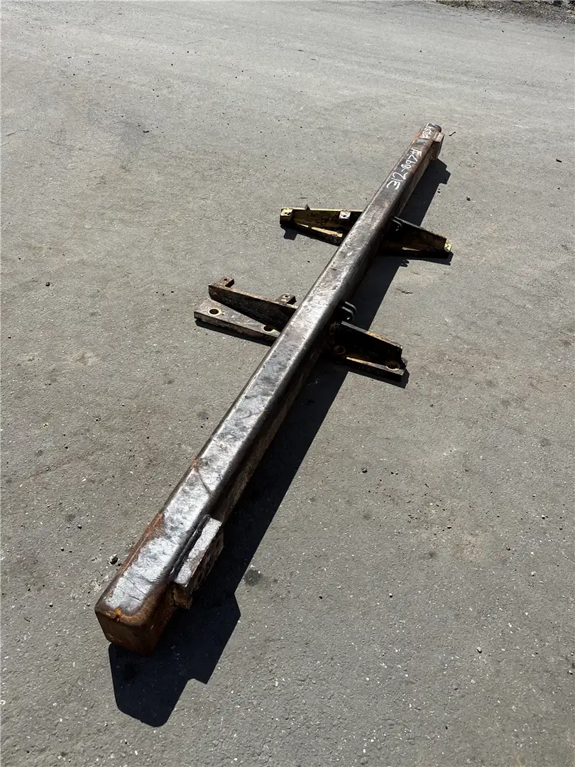 USED BAR AS STRIKE image