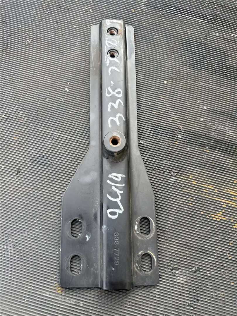 USED BRACKET AS image