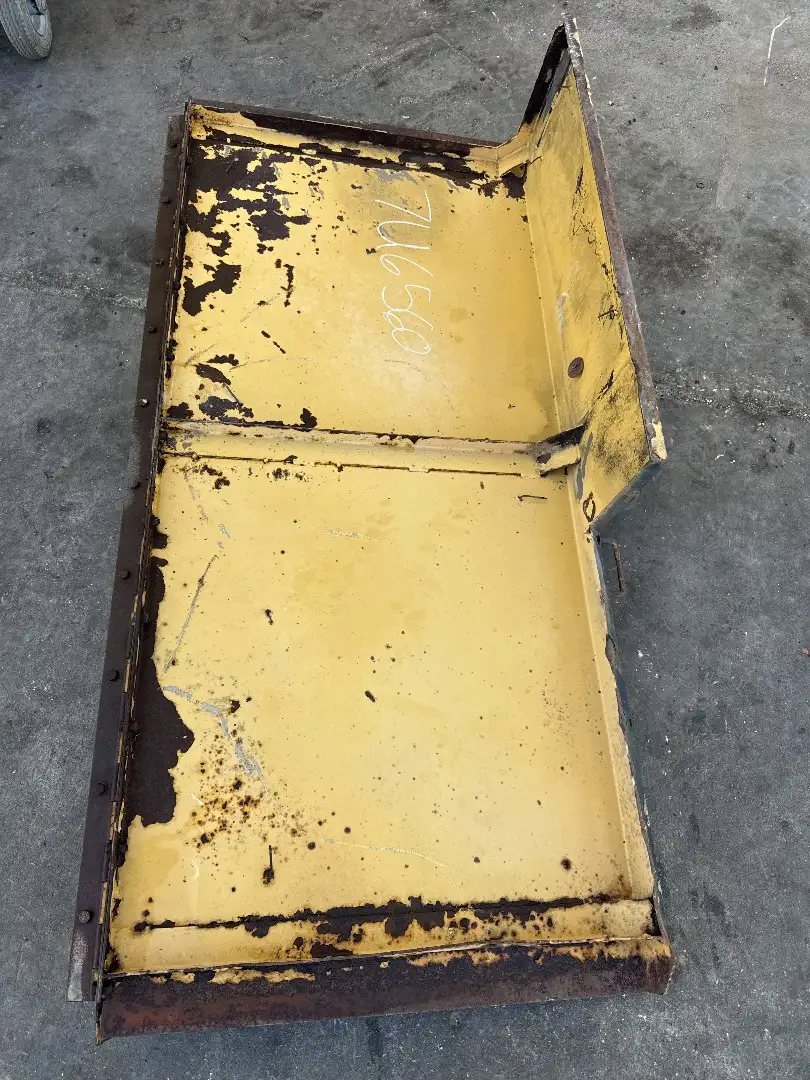 USED HOOD AS image