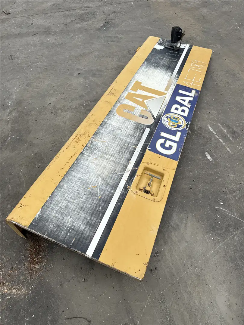USED DOOR image