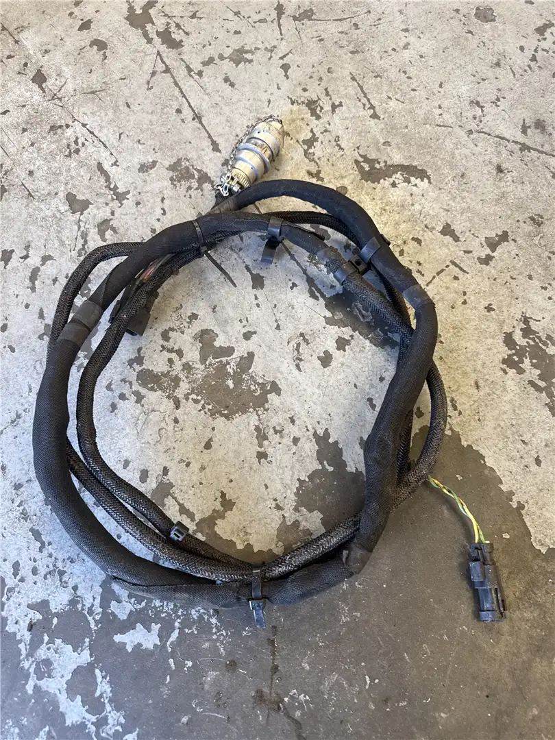 USED HARNESS AS image