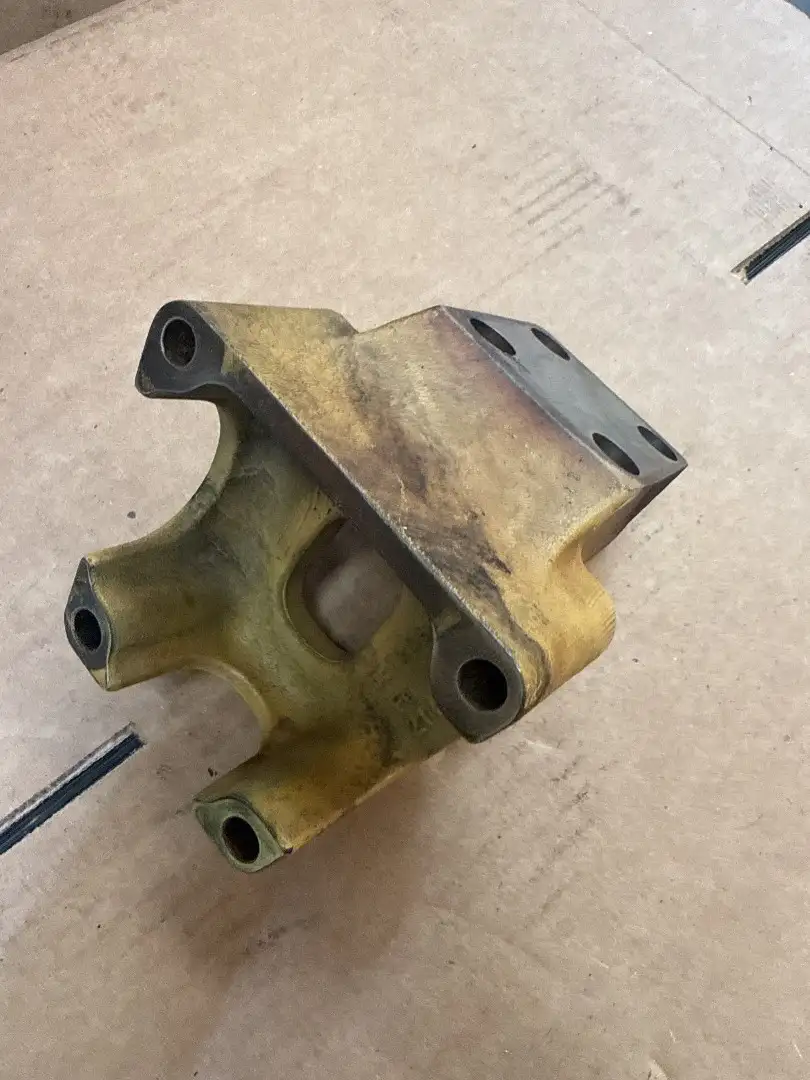 USED BRACKET image