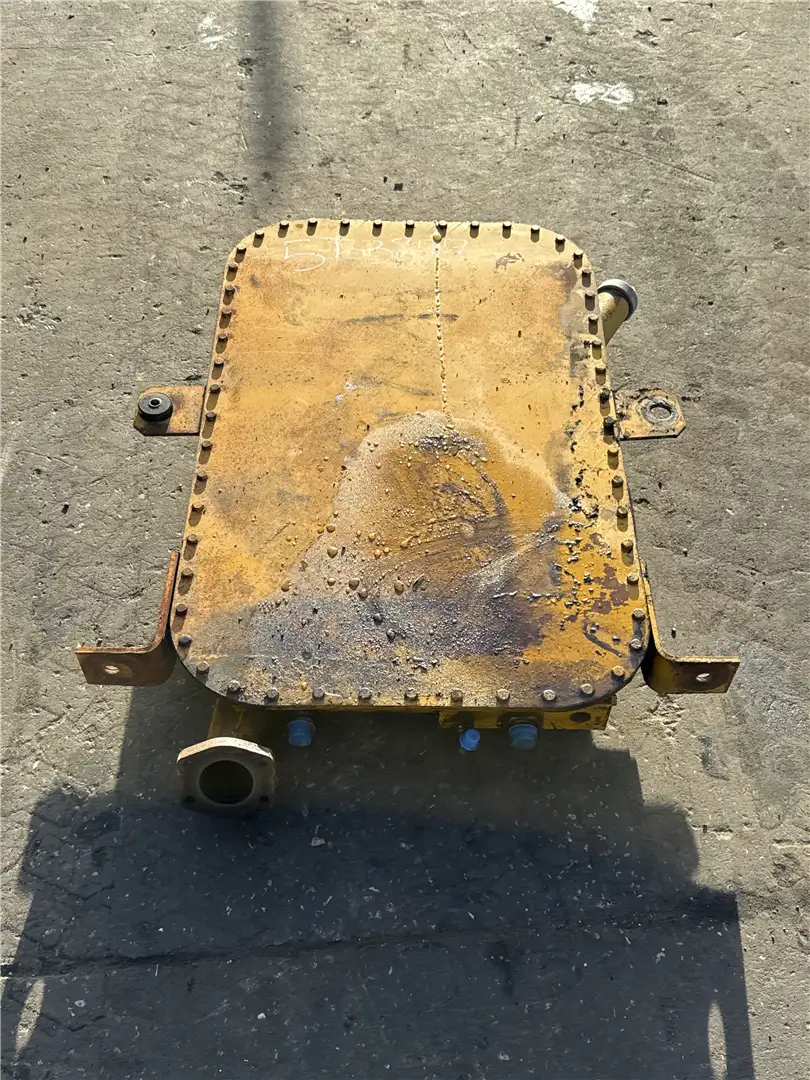 USED HYD TANK GP image