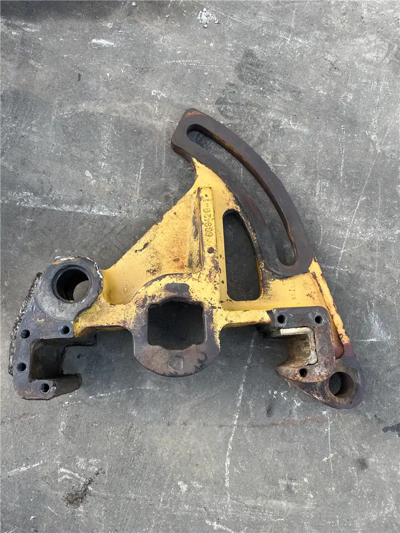 USED RH BRACKET AS image