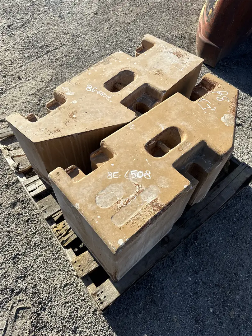 USED COUNTERWEIGHT image