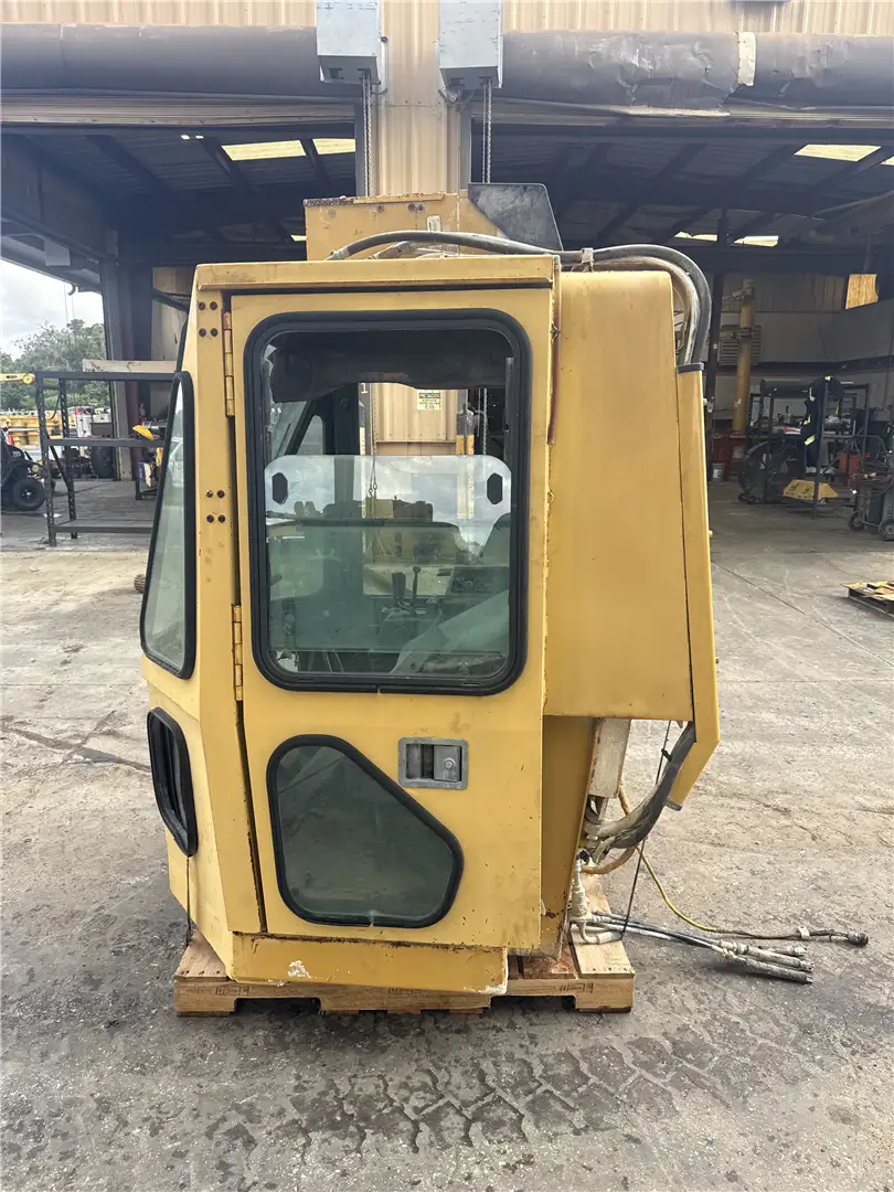 USED CAB AR image