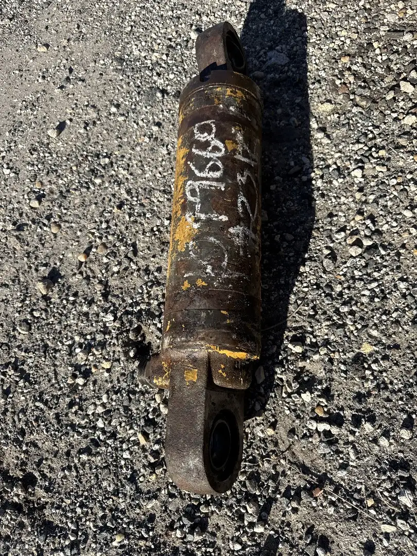 USED CYLINDER image