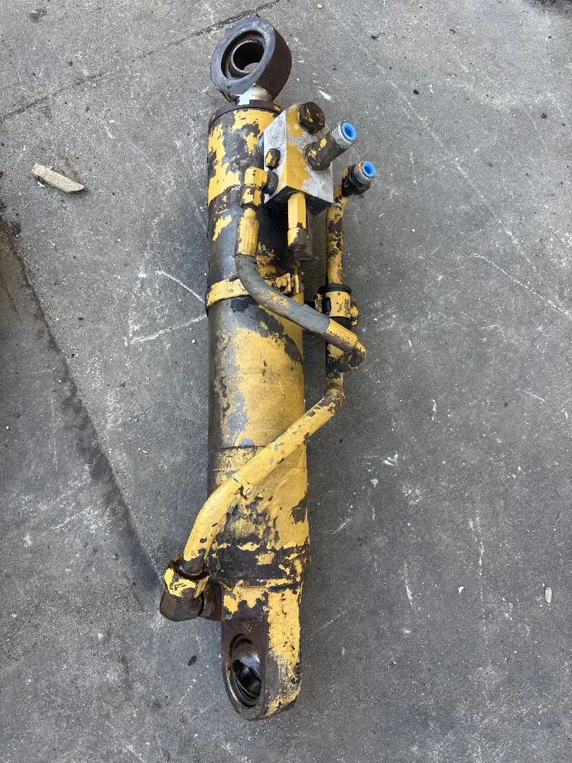 USED STEERING CYL image