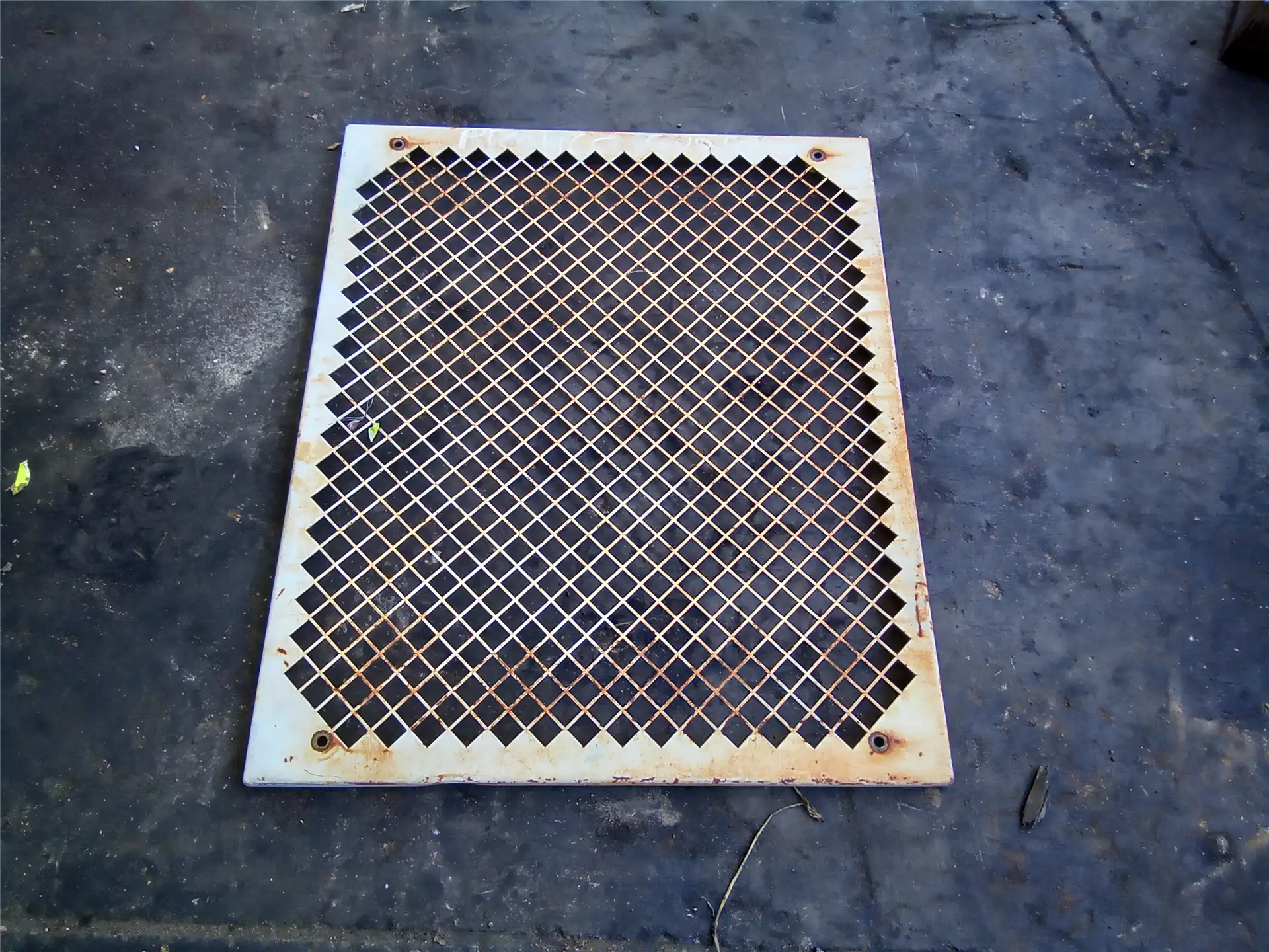 USED GUARD image