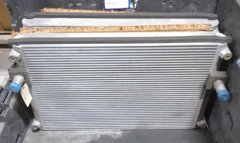Radiator And Hydraulic Oil Cooler Core 581MM Long image 1