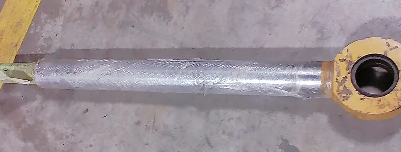 Ripper Tilt Cylinder Rod 1106.4MM Height image 1