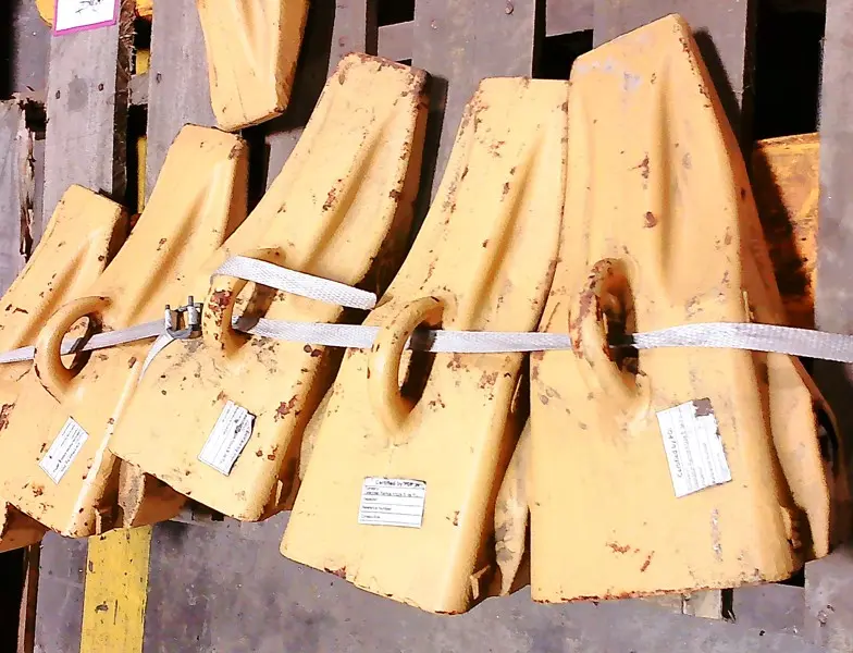 New Loader Bucket Tips 130 Heavy Penetration image 1