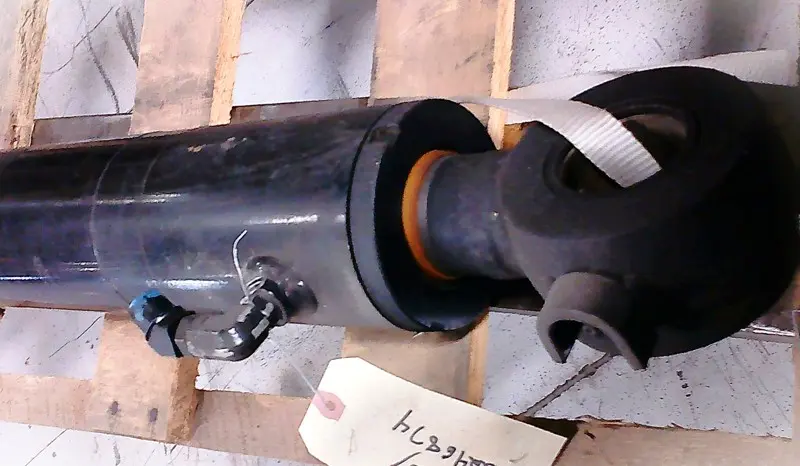 Hyd Cylinder image 1