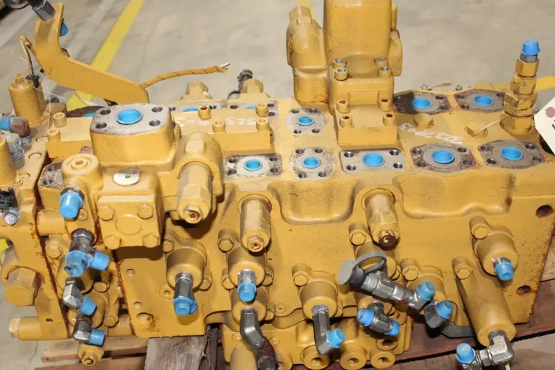 Main Control Valve Group image 1