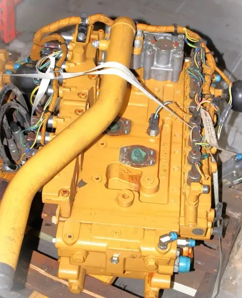 Main Control Valve Group image 1
