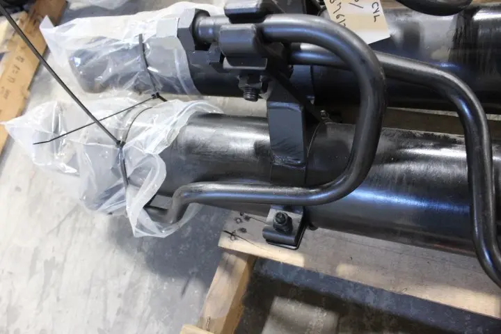 Complete Cylinder Arrangement With Tube And Rod Assemblies image 1