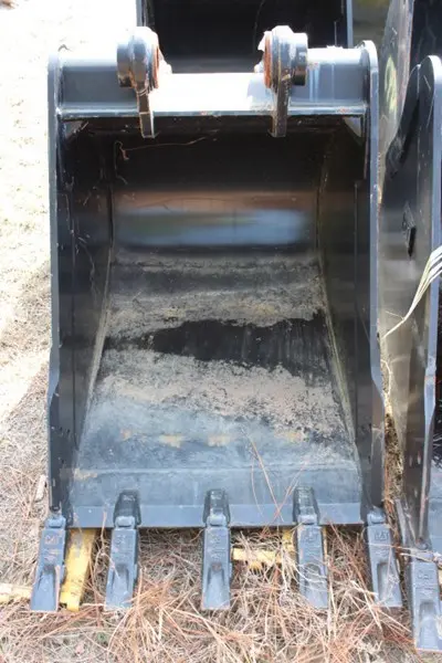 Bucket 762 MM (30 In), Pin ON image 1