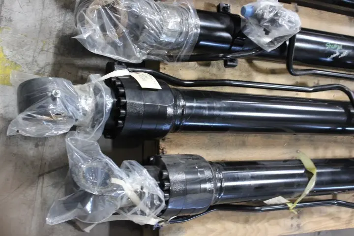 Complete Cylinder Arrangement With Tube And Rod Assemblies image 1