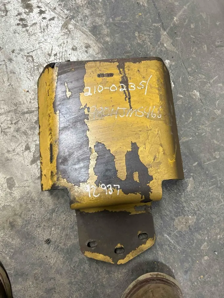 Bracket image 1
