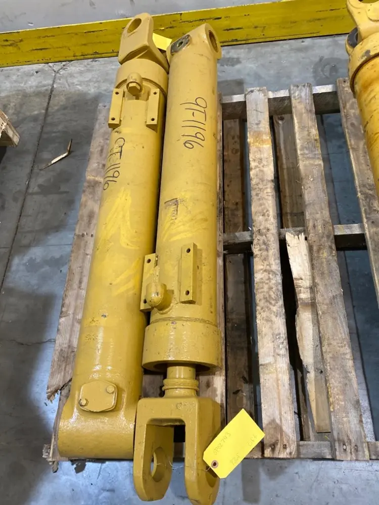 Cylinder G image 1