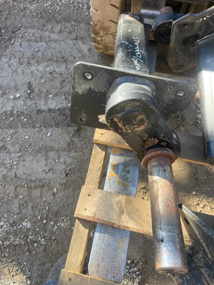 Axle As-rh image 1