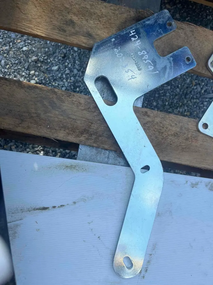 Bracket image 1