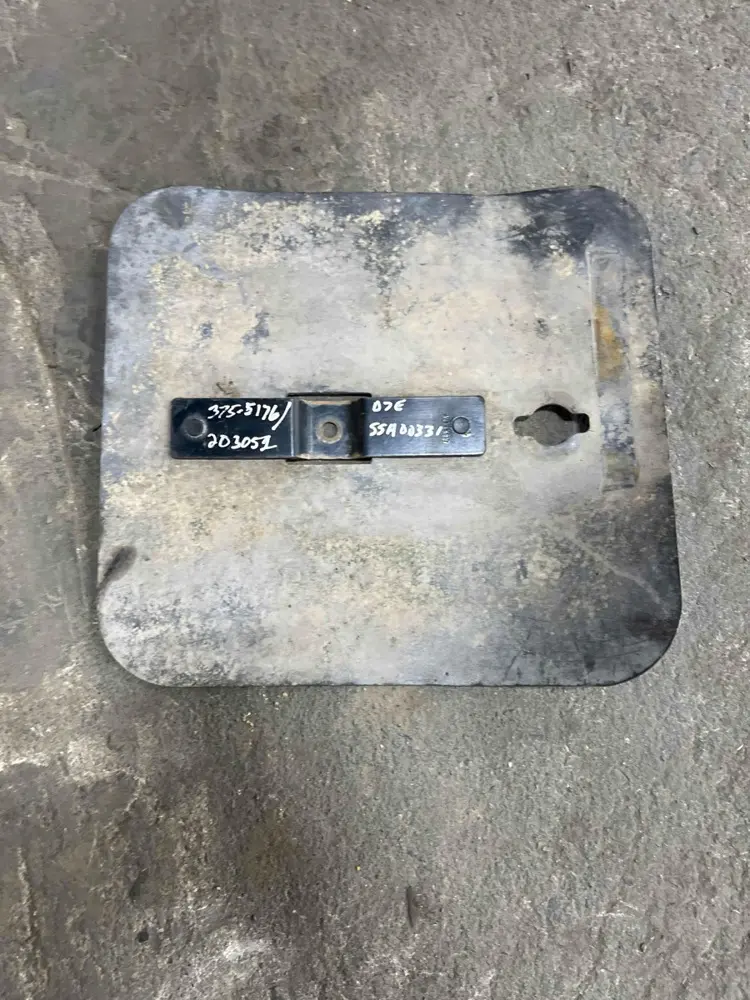 Cover W/Bracket image 1