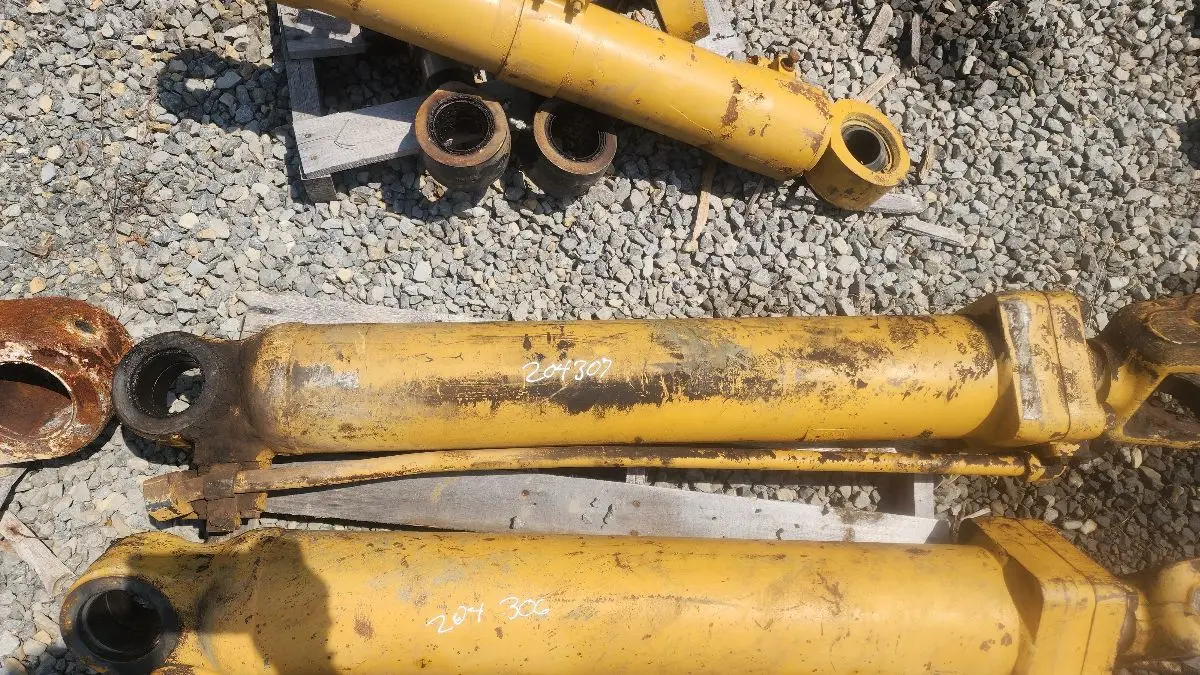 Cylinder A image 1