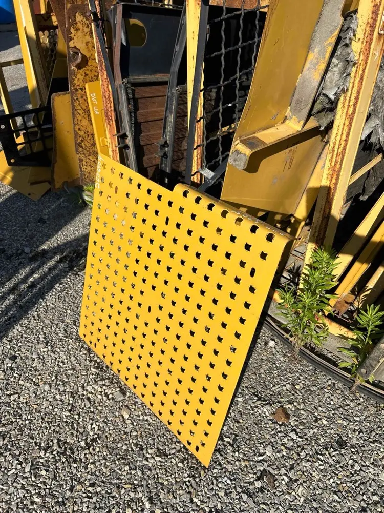 Cover (lh) image 1