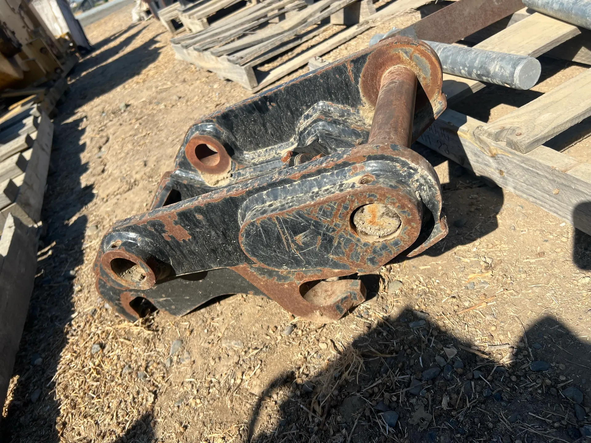 CAT 416, 420, 426, 430 Manual CAT Quick Coupler. image 1