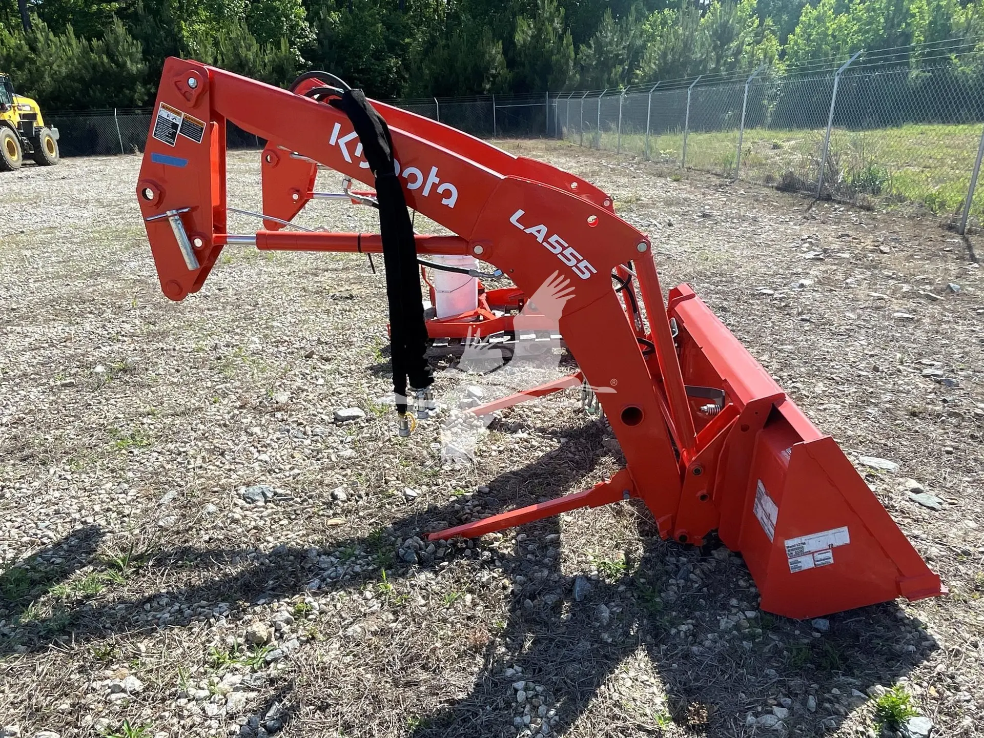Kubota LA555 Front End Loader image 1