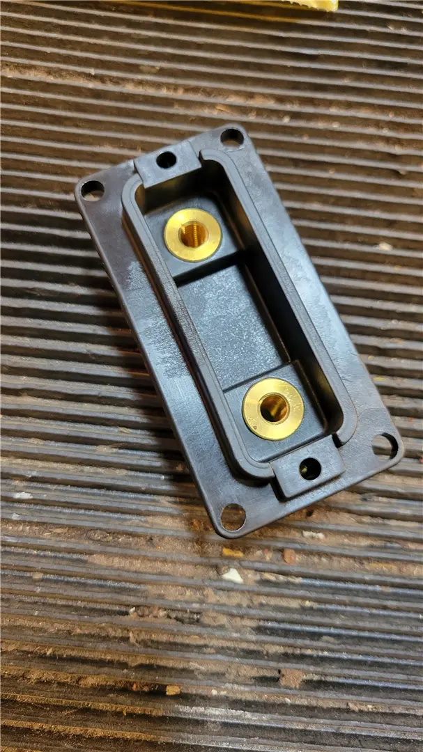 NEW FUSE HOLDER image 1