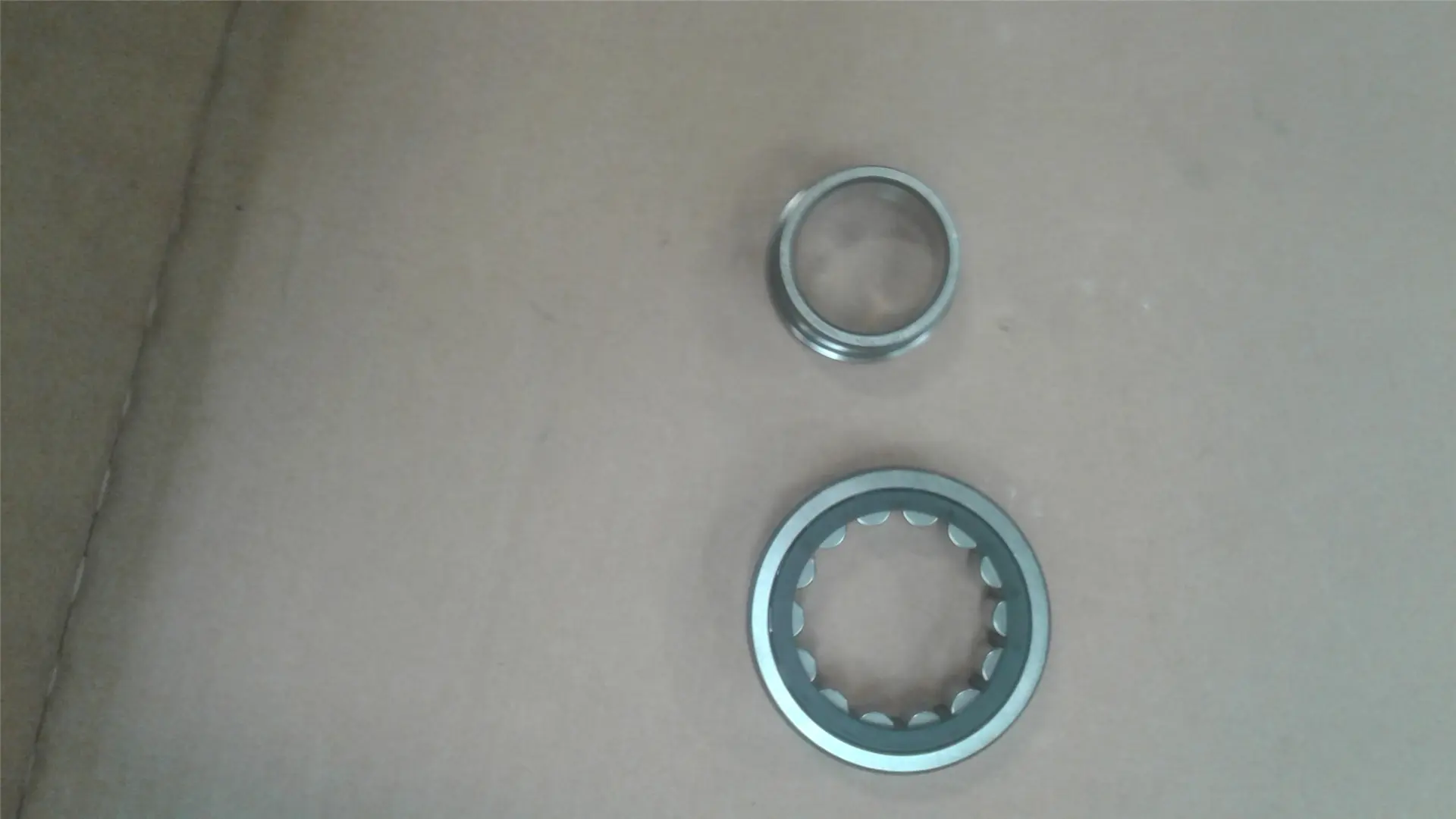 NEW BEARING-ROLL image 1