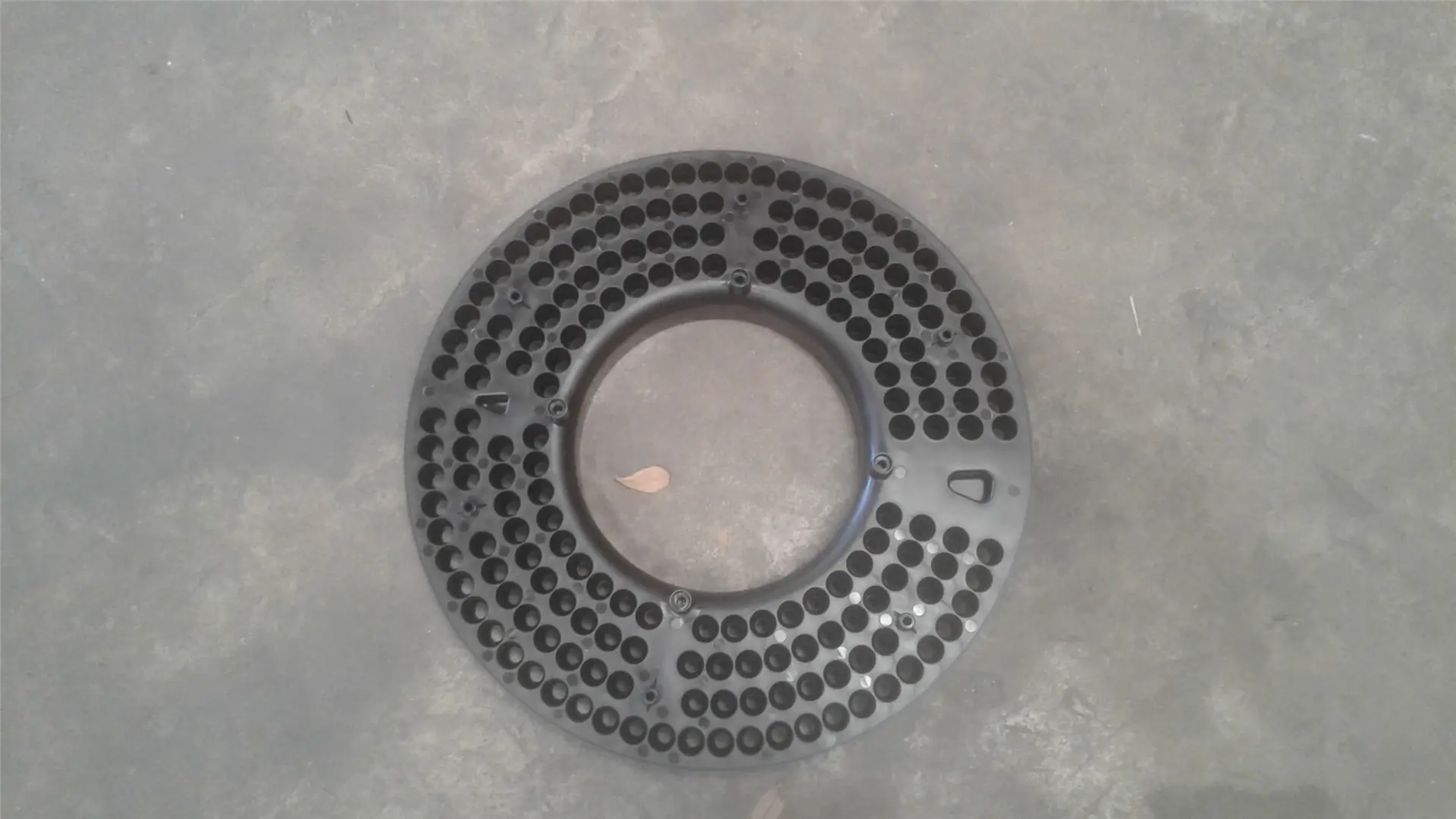 NEW UPPER BAFFLE image 1