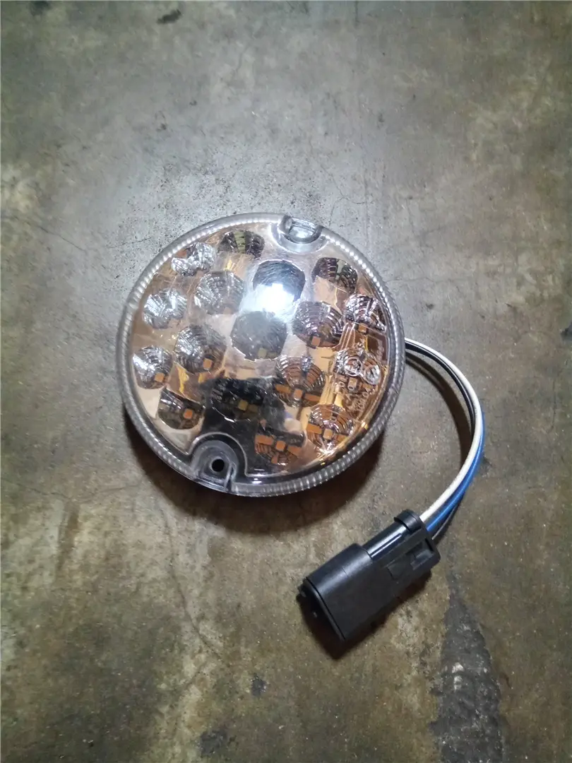 NEW BASIC LAMP image 1
