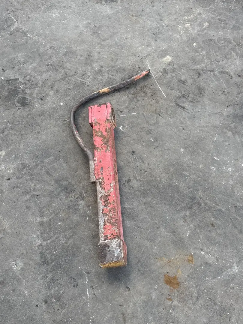 USED STRUT AS image 1