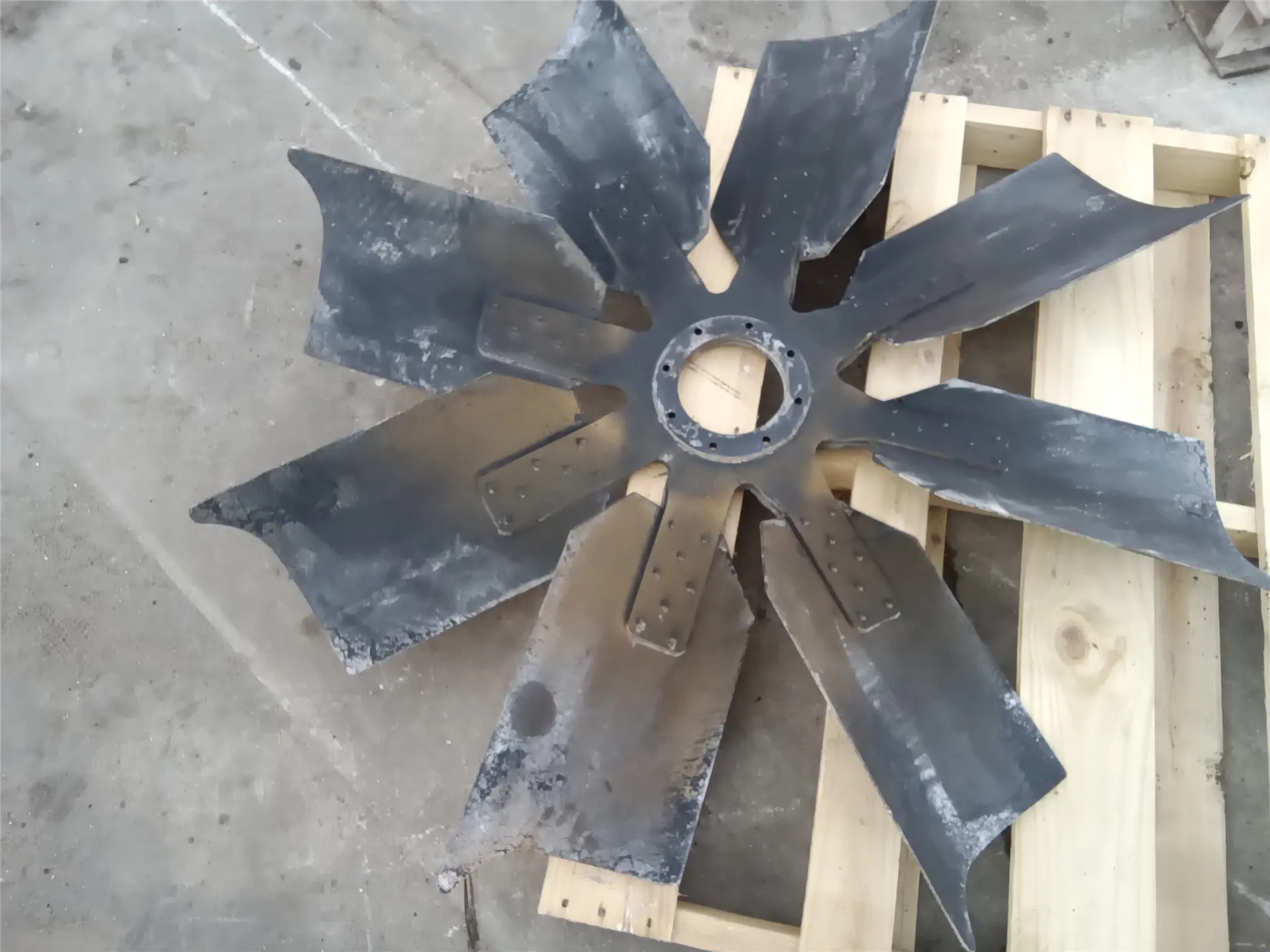USED SPIDER FAN image 1