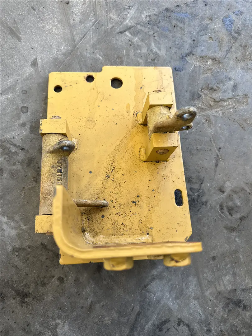 USED BRACKET image 1