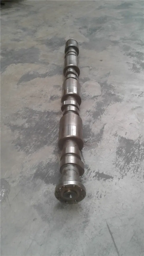 USED CAMSHAFT image 1