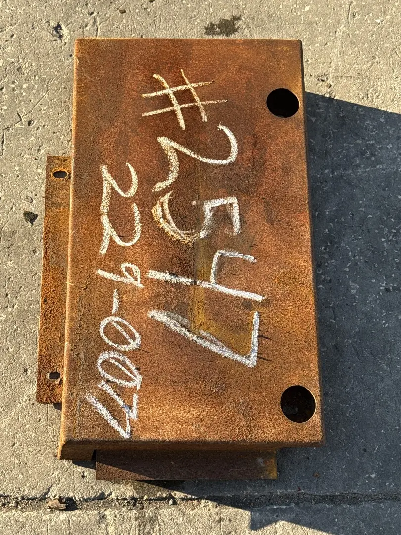 USED LH PANEL image 1