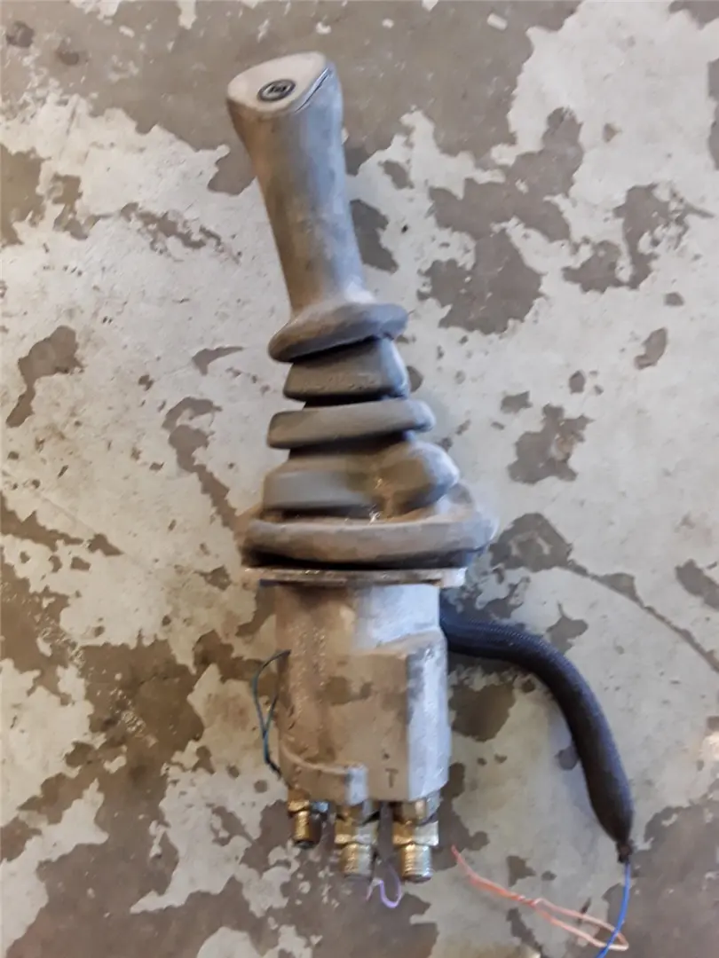 USED JOYSTICK RH image 1