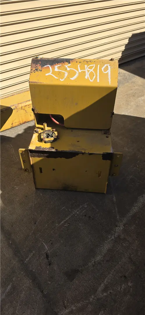 USED BATTERY BOX image 1