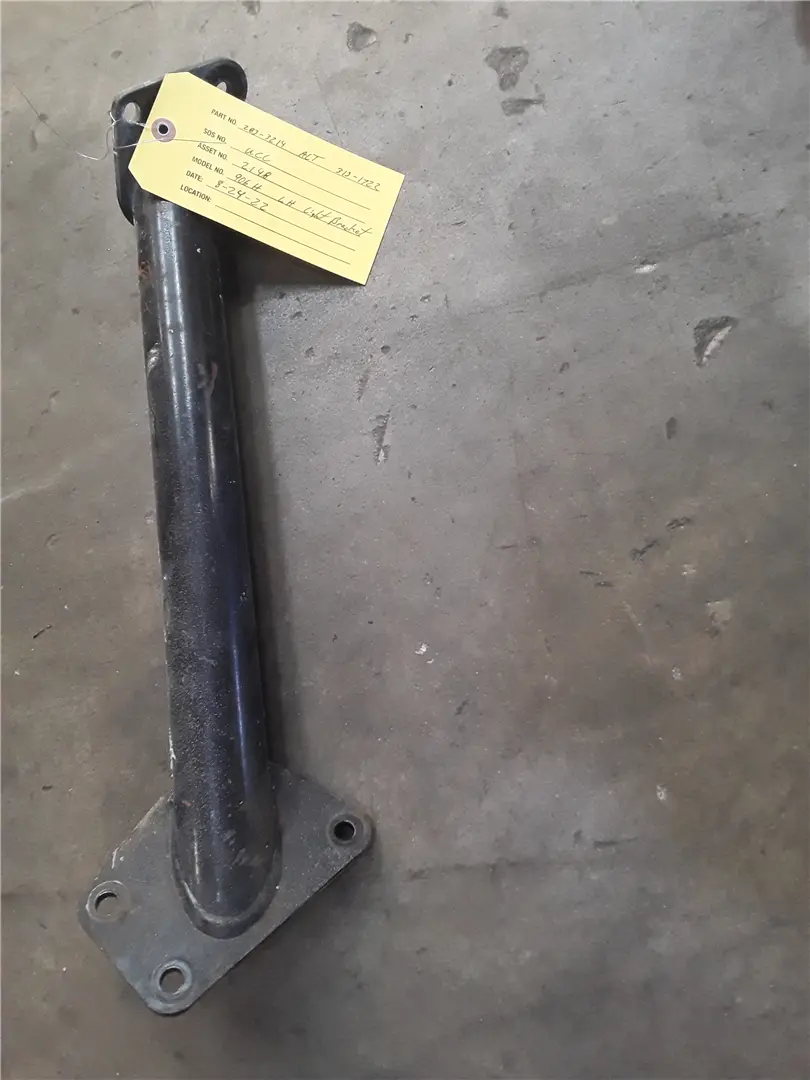 USED LH LIGHT BRAC image 1