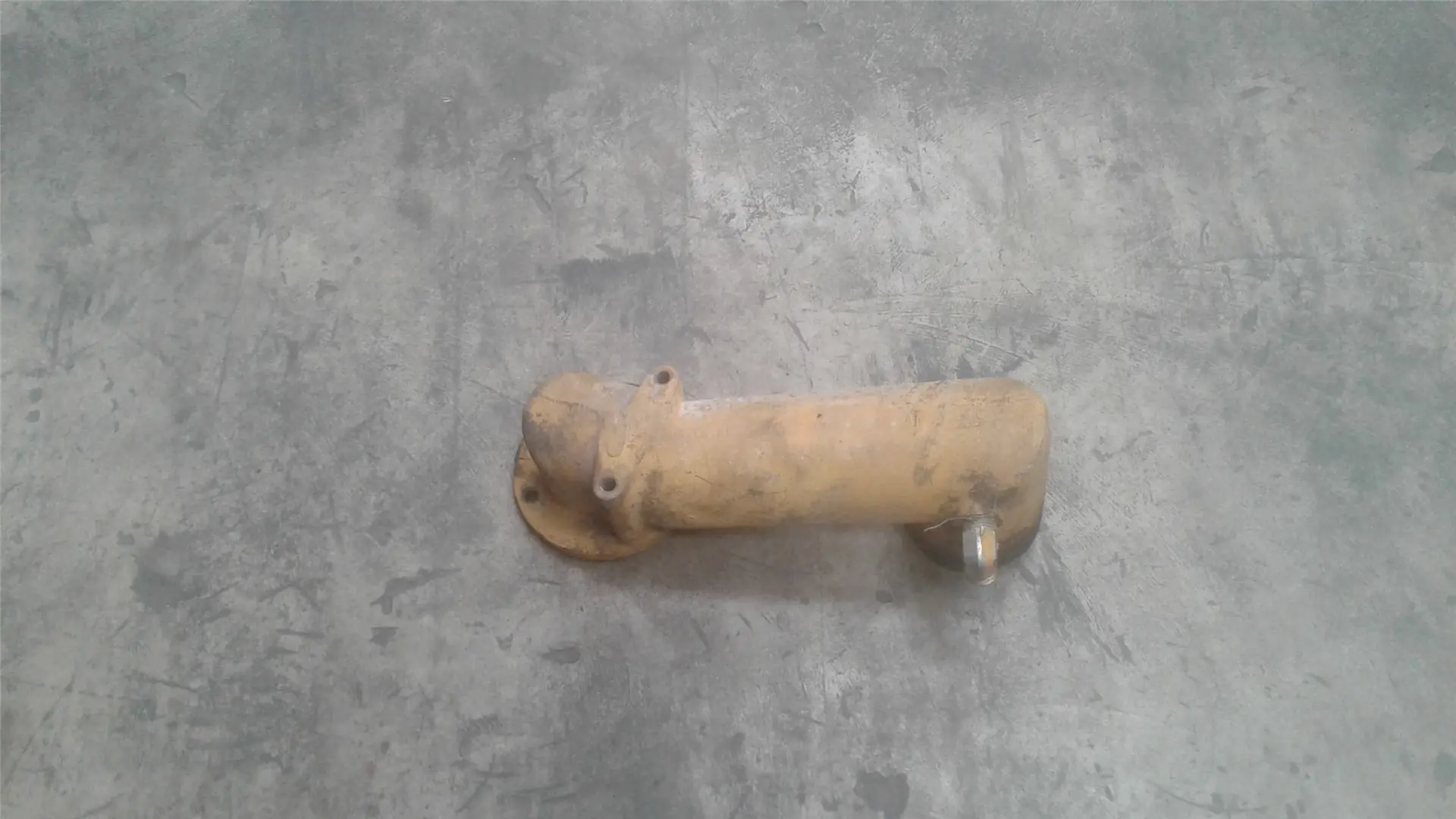 USED ELBOW image 1